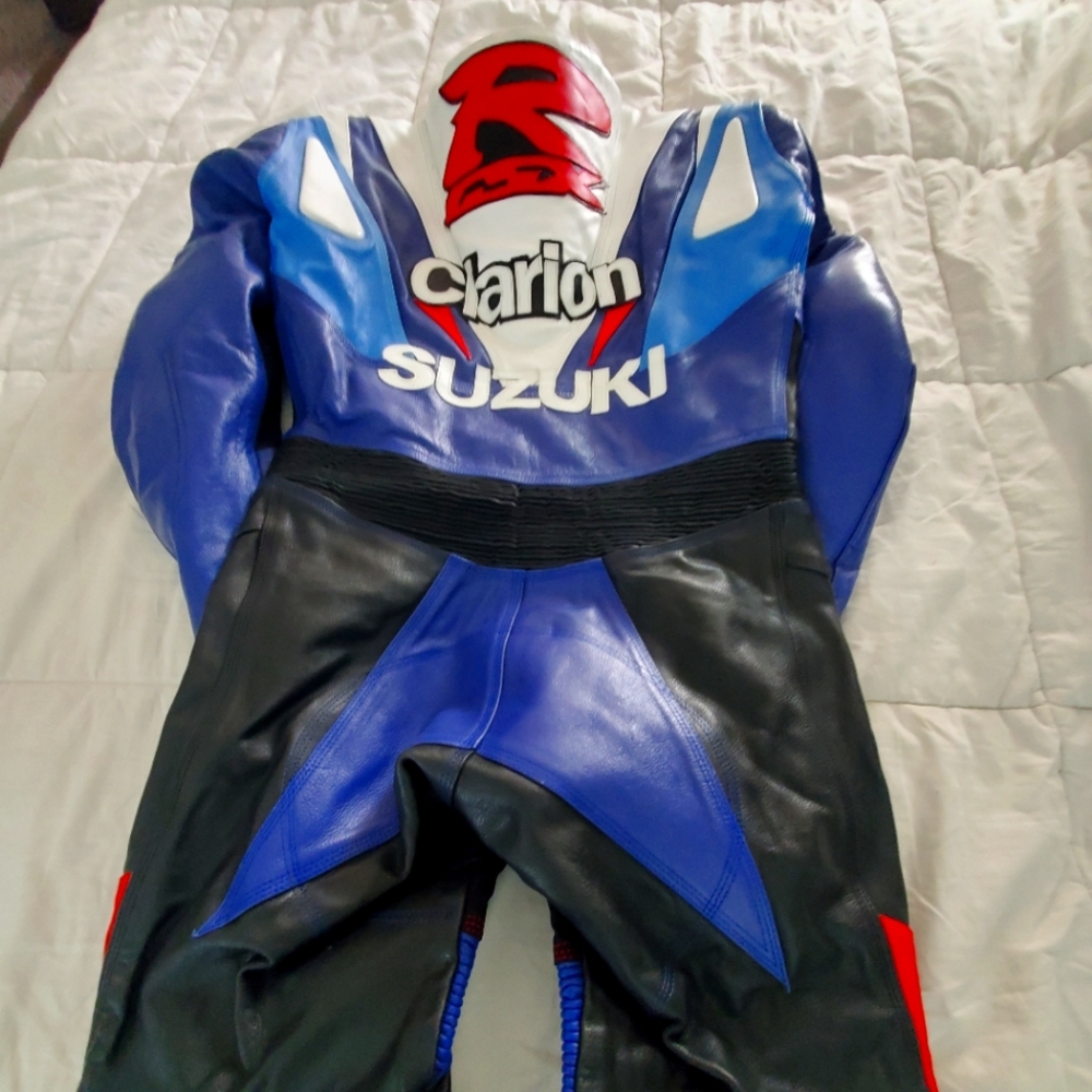 OG Suzuki race track NWT SML